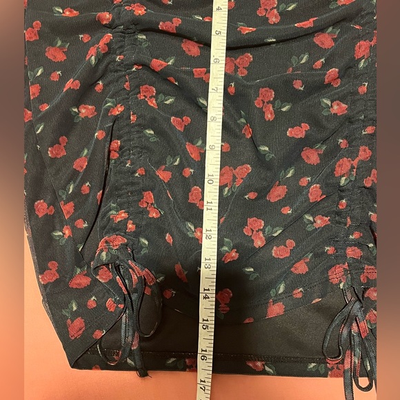 Y2K 2000 Ruched Mesh Skirt with Vertical Drawstrings Tiny Rose Prints ๐น - Picture 12 of 12